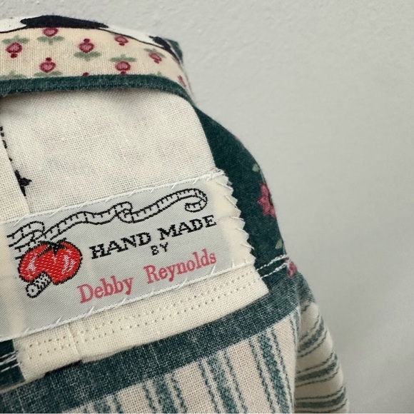 FRENCH COUNTRY FARMER APRON FABRIC BY JOAN KESSLAER - Picture 3 of 4